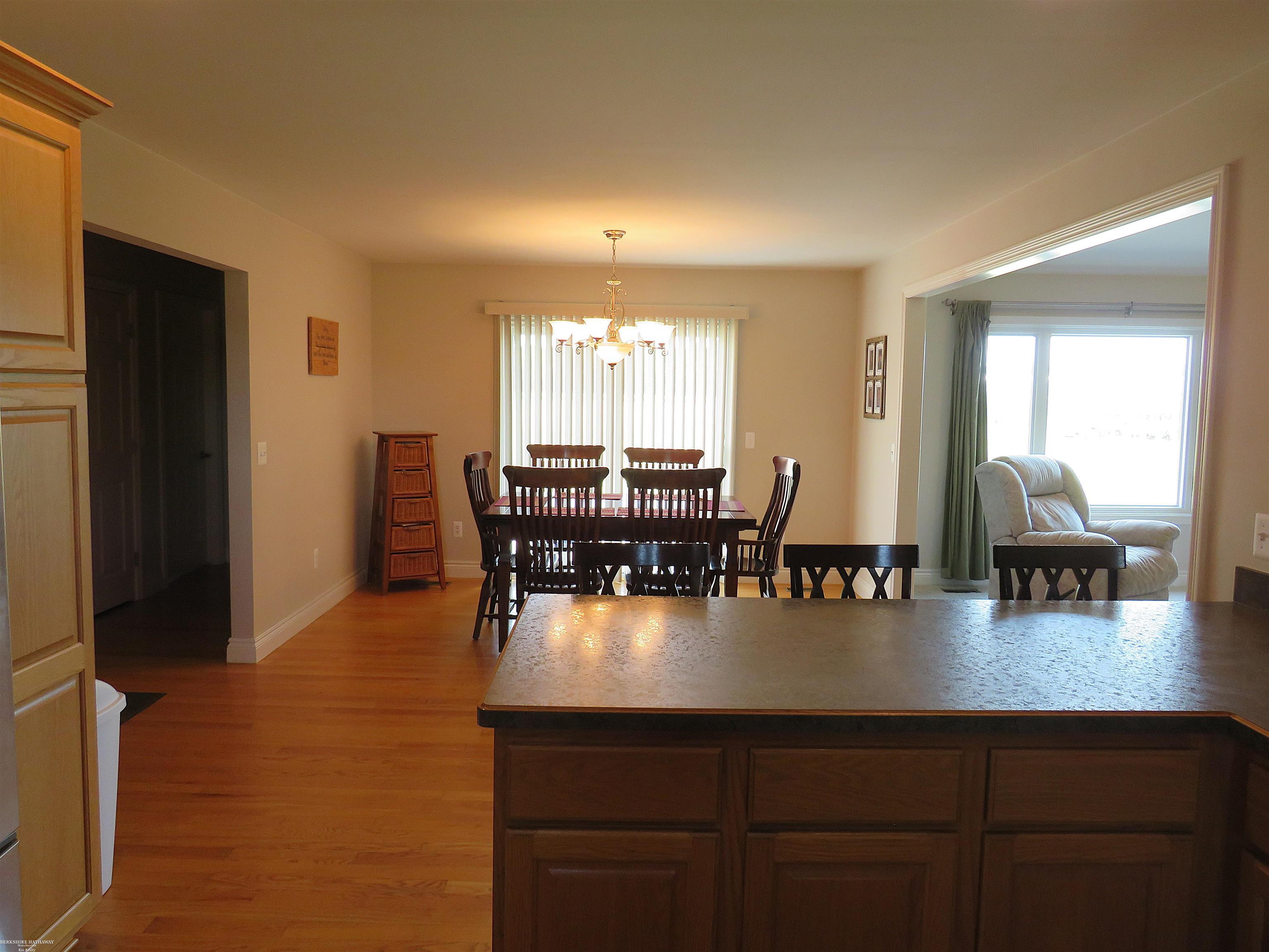 17201 Armada Center Road Armada, MI 48005 - Photo 12 of 33