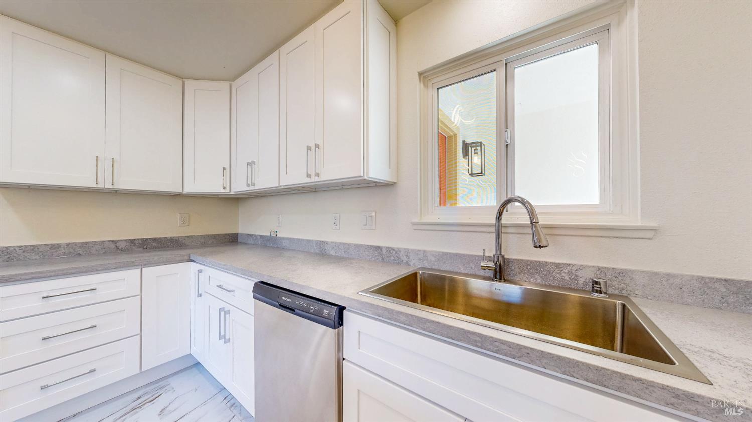 2257 Yucca Street Santa Rosa, CA 95405 - Photo 19 of 73