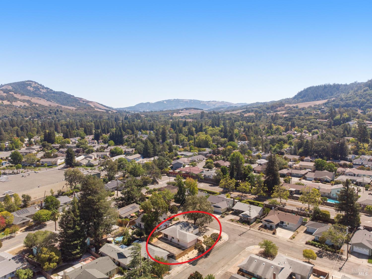 2257 Yucca Street Santa Rosa, CA 95405 - Photo 4 of 73