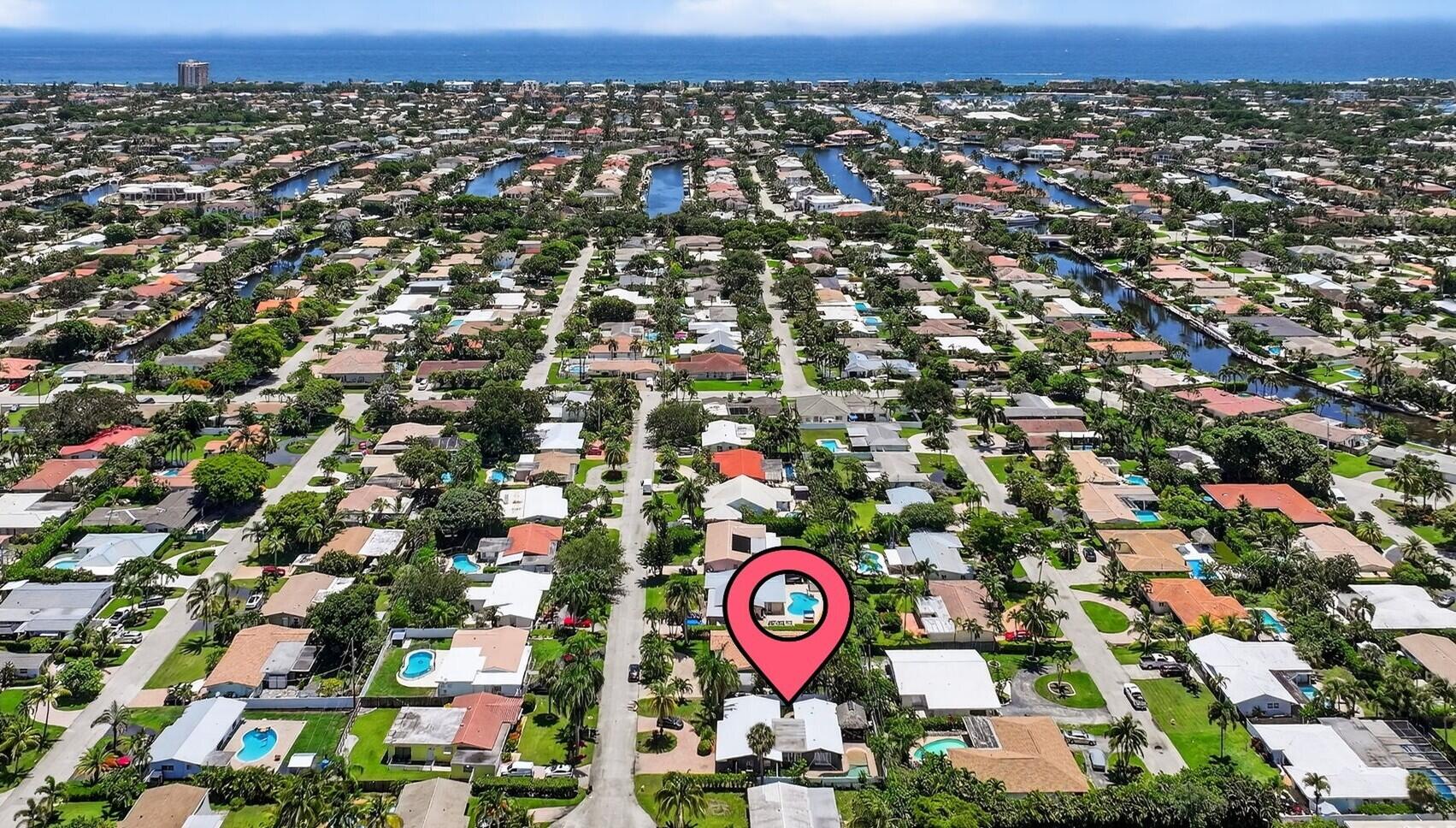 1960 Northeast 31st Street Lighthouse Point, FL 33064 - Photo 25 of 27 an aerial view of a city