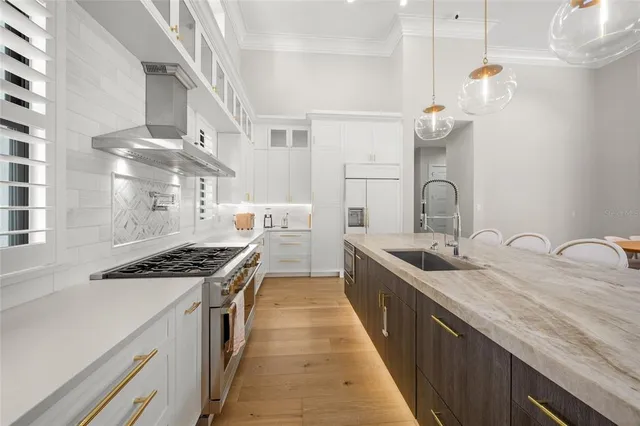 $4,250,000 | 4050 Camino Real, Sarasota, FL 34231