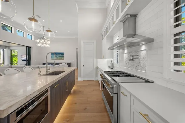 $4,250,000 | 4050 Camino Real, Sarasota, FL 34231