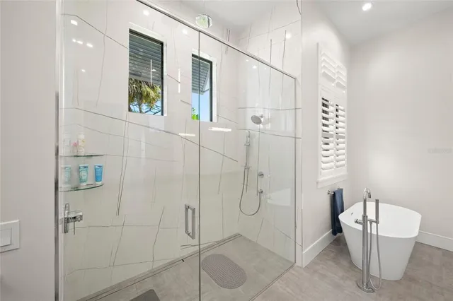 $4,250,000 | 4050 Camino Real, Sarasota, FL 34231