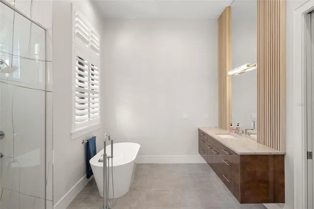 $4,250,000 | 4050 Camino Real, Sarasota, FL 34231