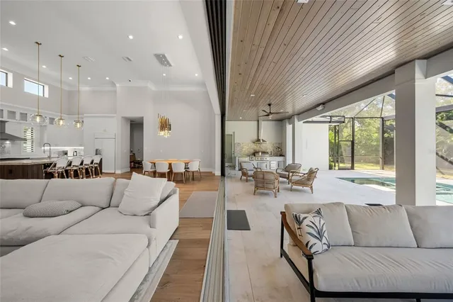 $4,250,000 | 4050 Camino Real, Sarasota, FL 34231