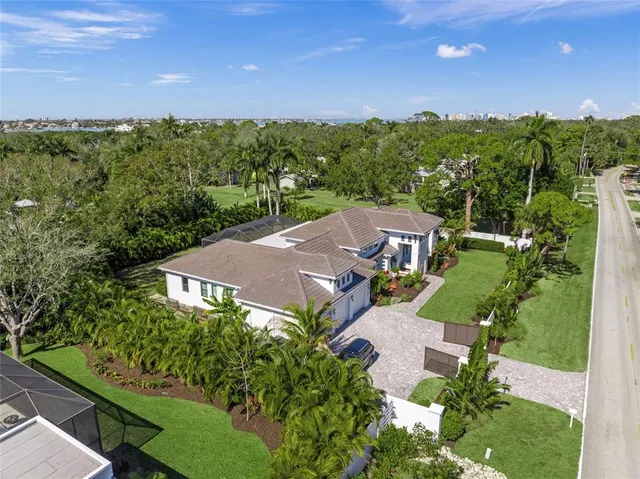 $4,250,000 | 4050 Camino Real, Sarasota, FL 34231