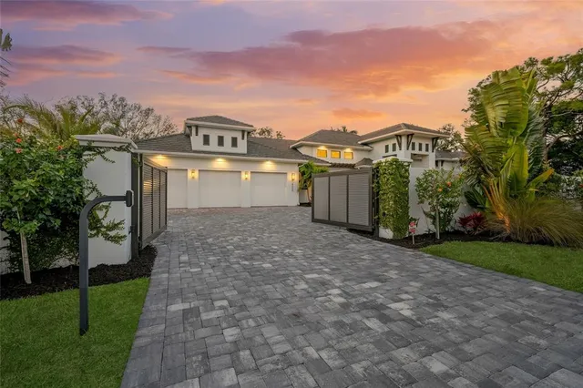 $4,250,000 | 4050 Camino Real, Sarasota, FL 34231