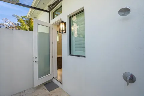 $4,250,000 | 4050 Camino Real, Sarasota, FL 34231