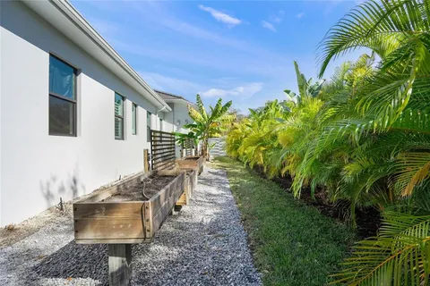 $4,250,000 | 4050 Camino Real, Sarasota, FL 34231