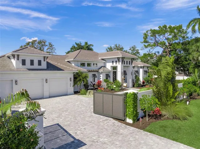 $4,250,000 | 4050 Camino Real, Sarasota, FL 34231