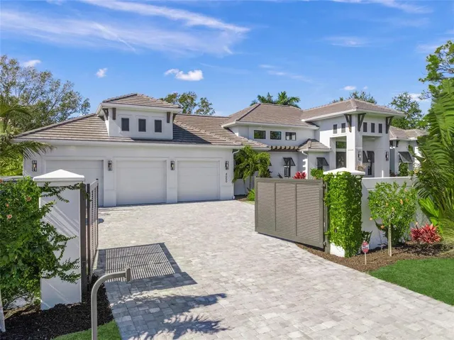 $4,250,000 | 4050 Camino Real, Sarasota, FL 34231