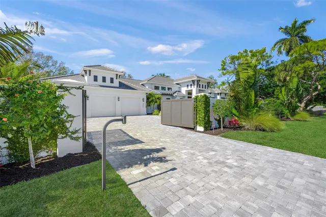 $4,250,000 | 4050 Camino Real, Sarasota, FL 34231