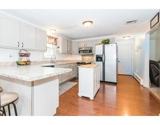 197 Warren Road Townsend, MA 01469 - Photo 4 of 30