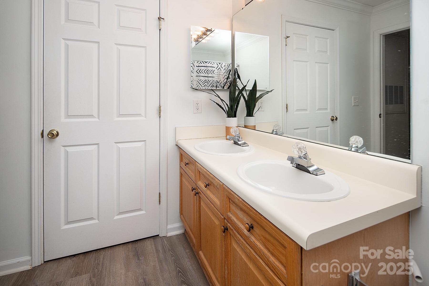 4930 Sardis Road, Unit D Charlotte, NC 28270 - Photo 22 of 32