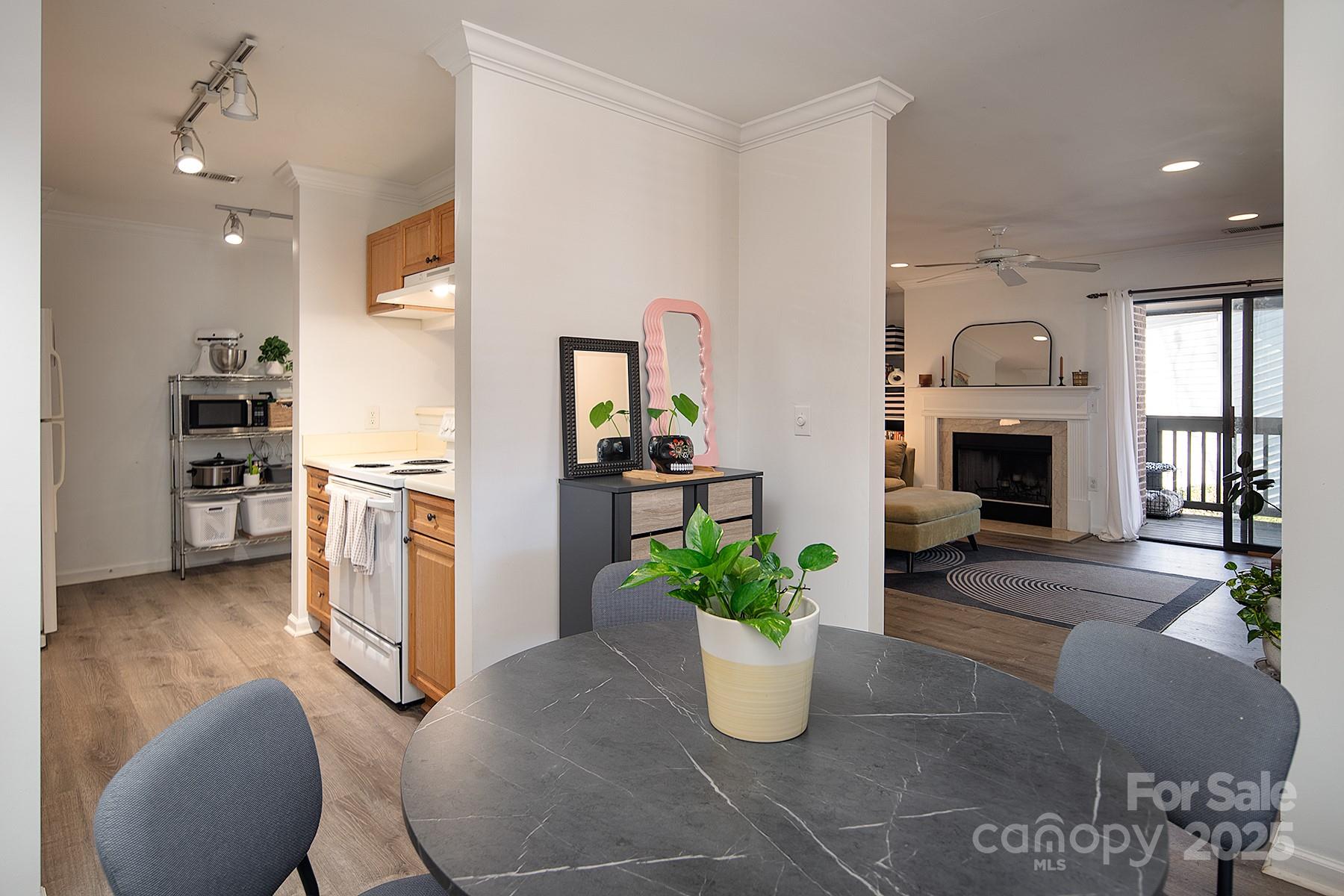 4930 Sardis Road, Unit D Charlotte, NC 28270 - Photo 8 of 32