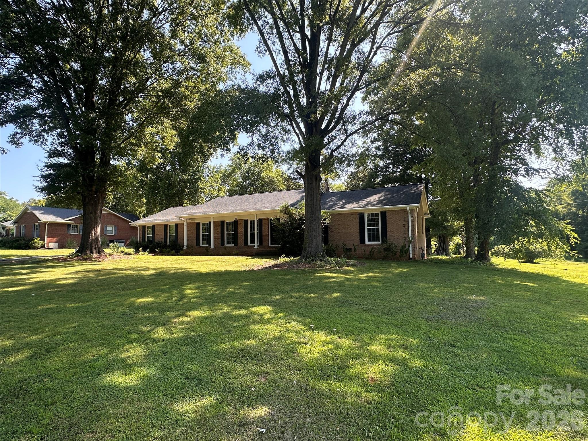 5836 Lebanon Road Charlotte, NC 28227 - Photo 2 of 8
