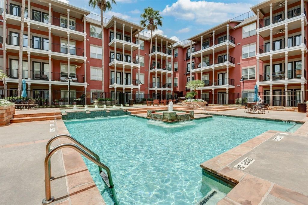 2400 South McCue Road, Unit 104 Houston, TX 77056 - Photo 29 of 38 wonderfull oversized pool.