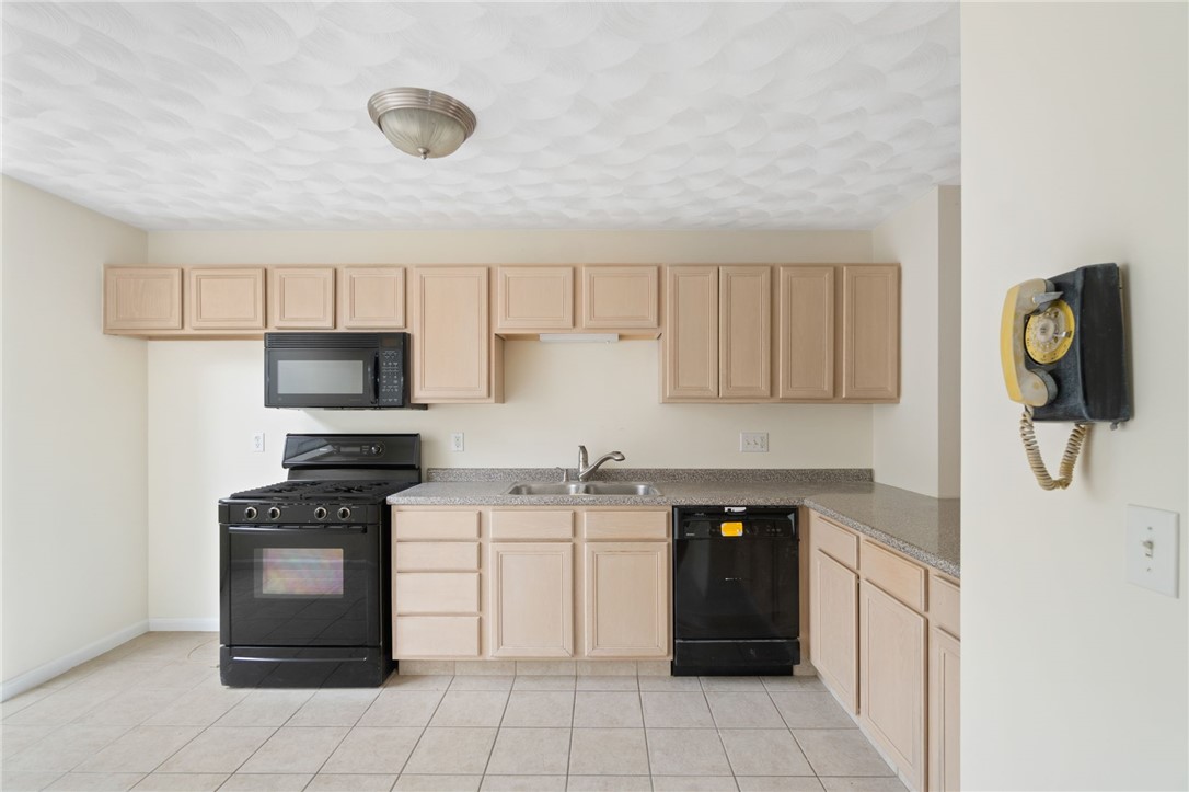 5 Wake Robin Road, Unit 2902 Lincoln, RI 02865 - Photo 4 of 34