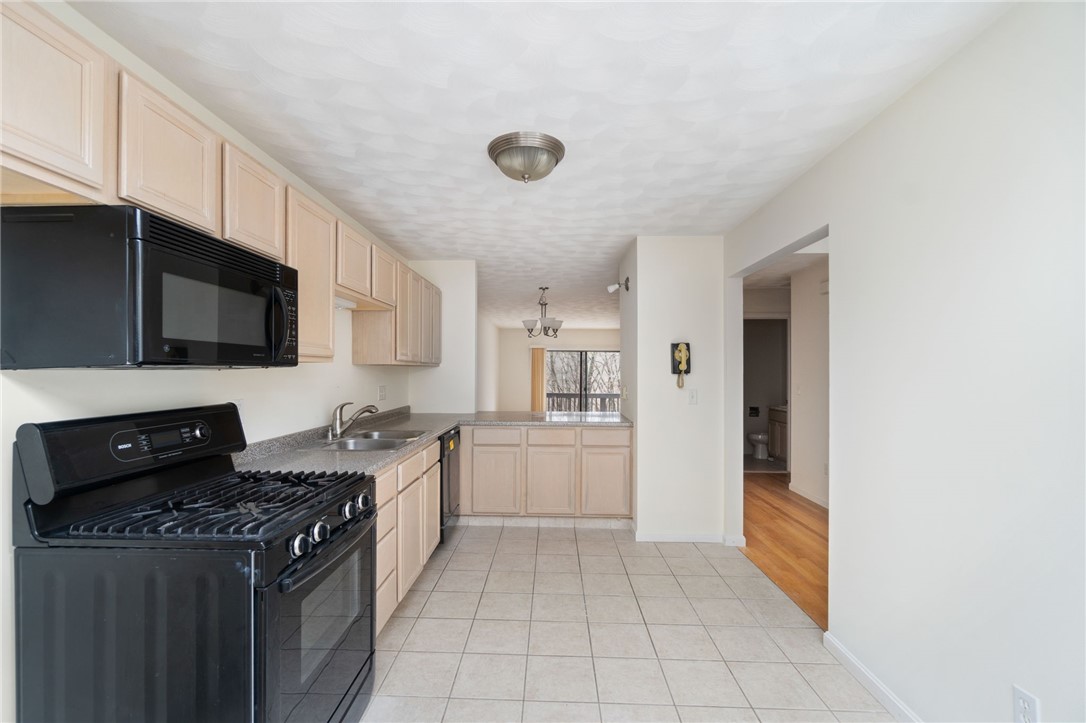 5 Wake Robin Road, Unit 2902 Lincoln, RI 02865 - Photo 5 of 34