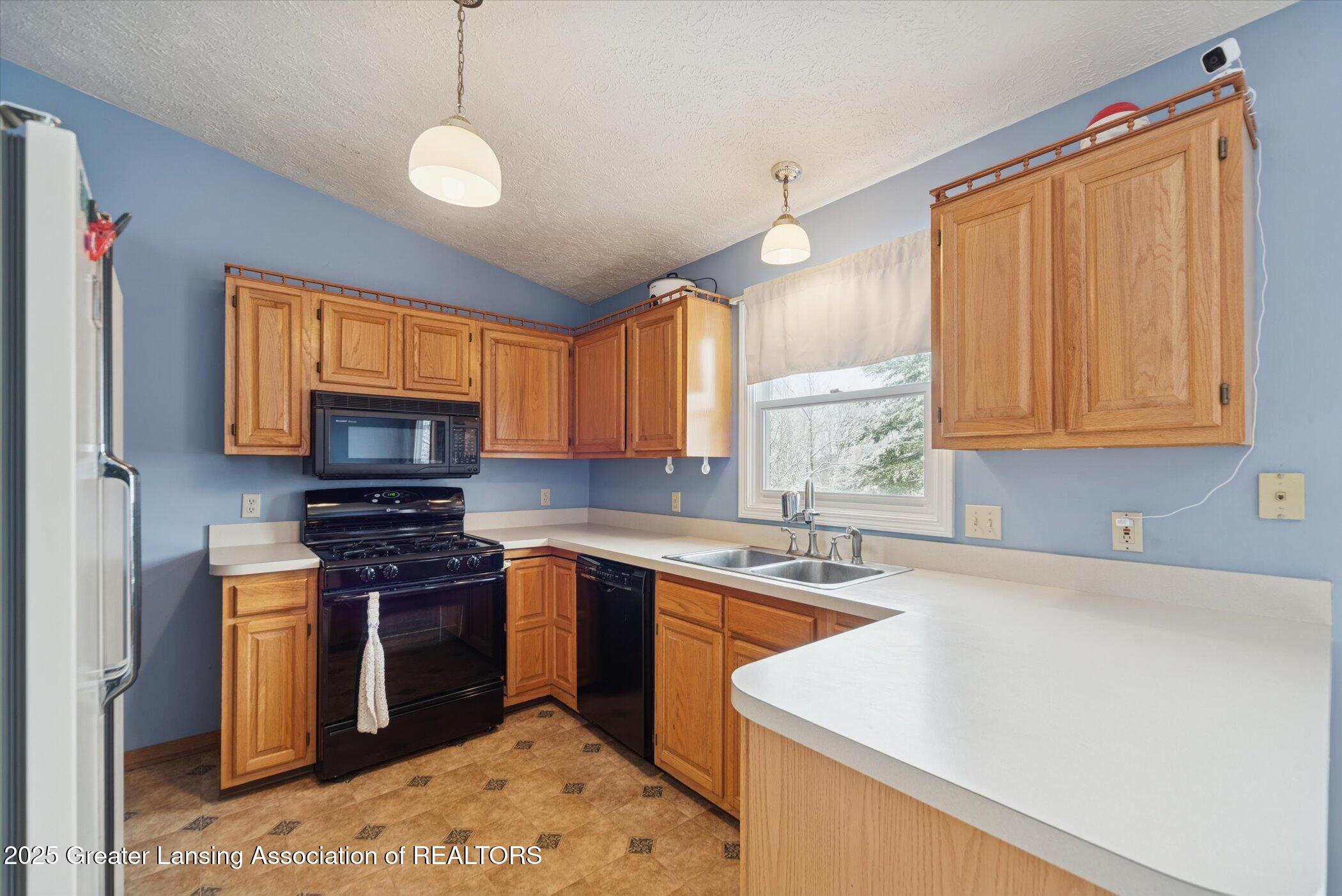 5125 East Clark Road Bath, MI 48808 - Photo 6 of 36 09-5125-Clark-Rd-Windowstill