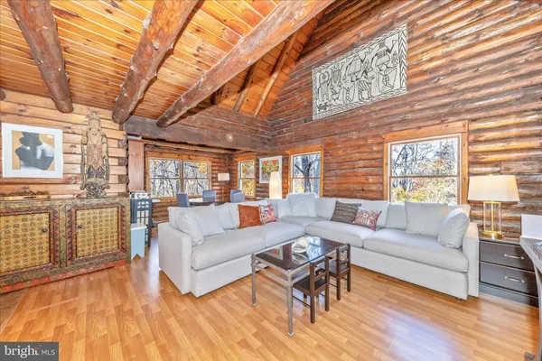 $599,900 | 1402 Hoffmaster Road, Knoxville, MD 21758