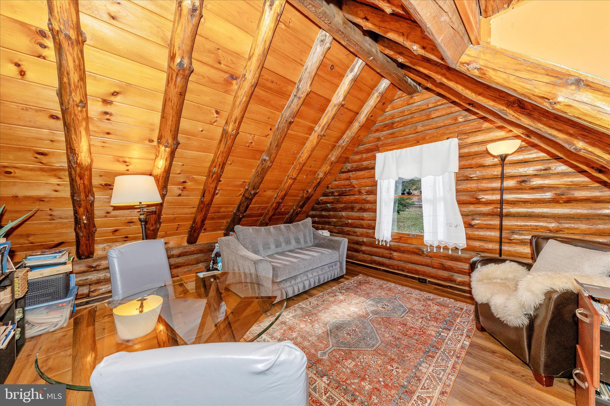 1402 Hoffmaster Road Knoxville, MD 21758 - Photo 27 of 54 a balcony with furniture