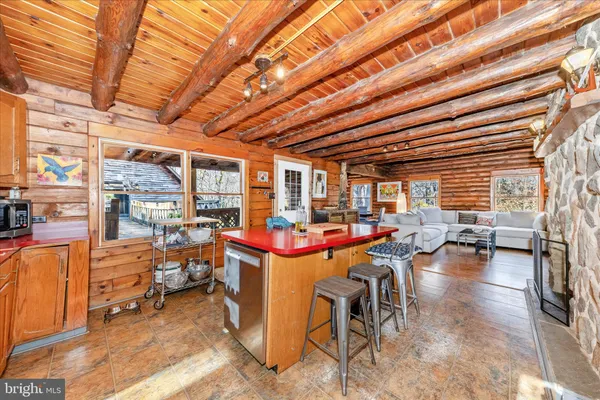 $599,900 | 1402 Hoffmaster Road, Knoxville, MD 21758