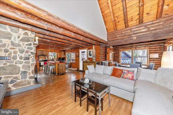 $599,900 | 1402 Hoffmaster Road, Knoxville, MD 21758