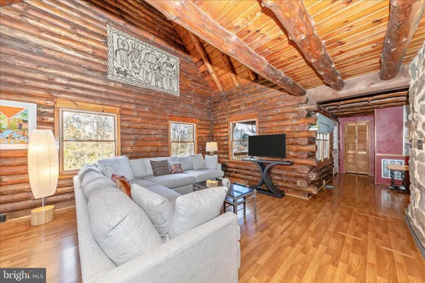 $599,900 | 1402 Hoffmaster Road, Knoxville, MD 21758