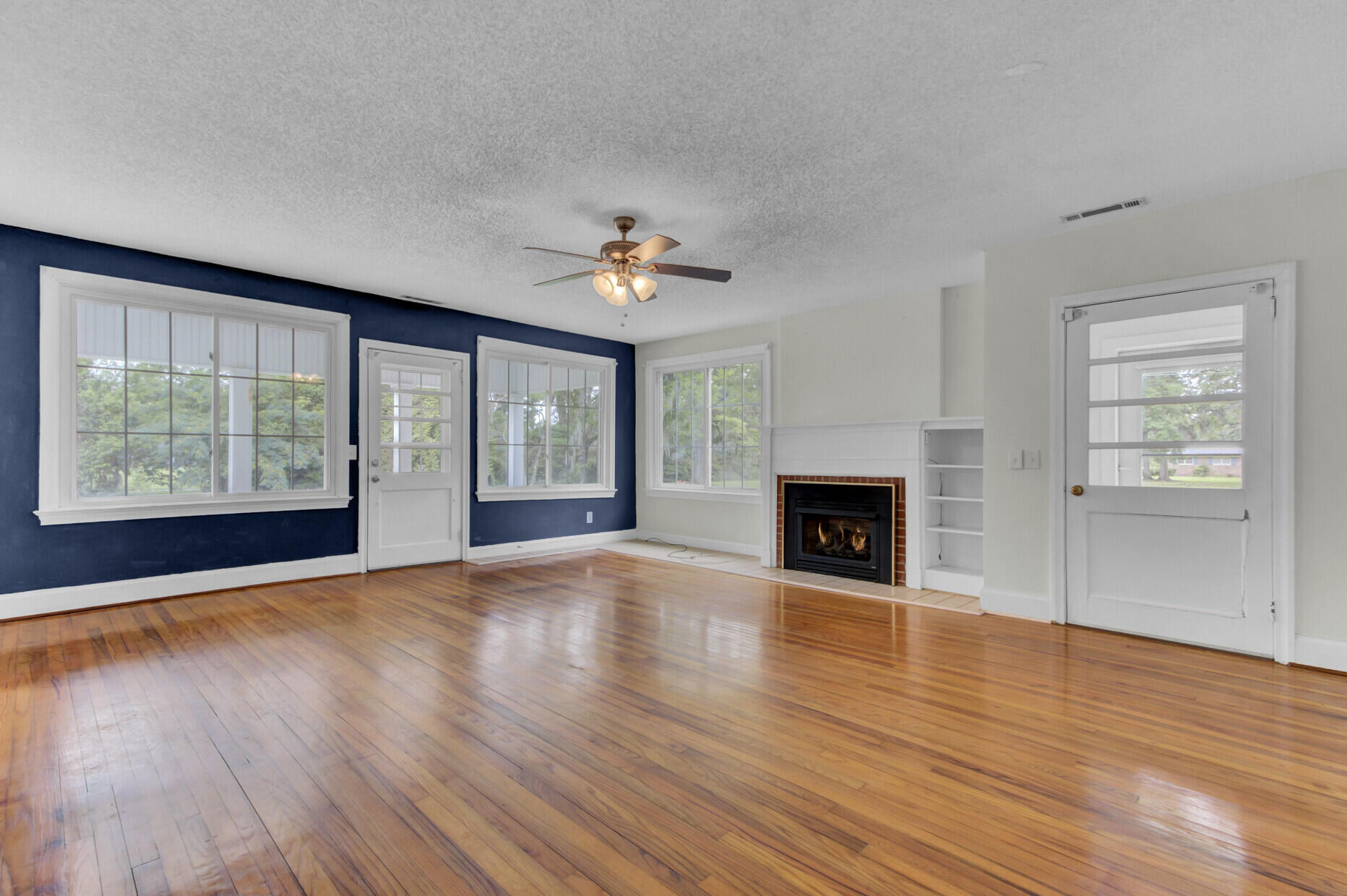 1709 Hemingway Highway Hemingway, SC 29554 - Photo 3 of 25 Gallery Image 3