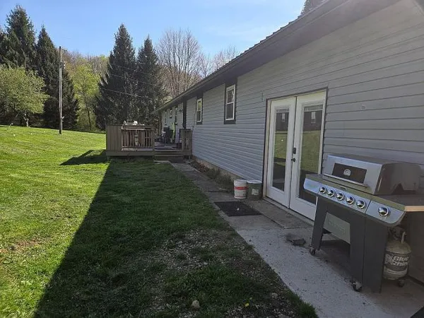 $440,000 | 19268 Bradway Road, Saegertown, PA 16433