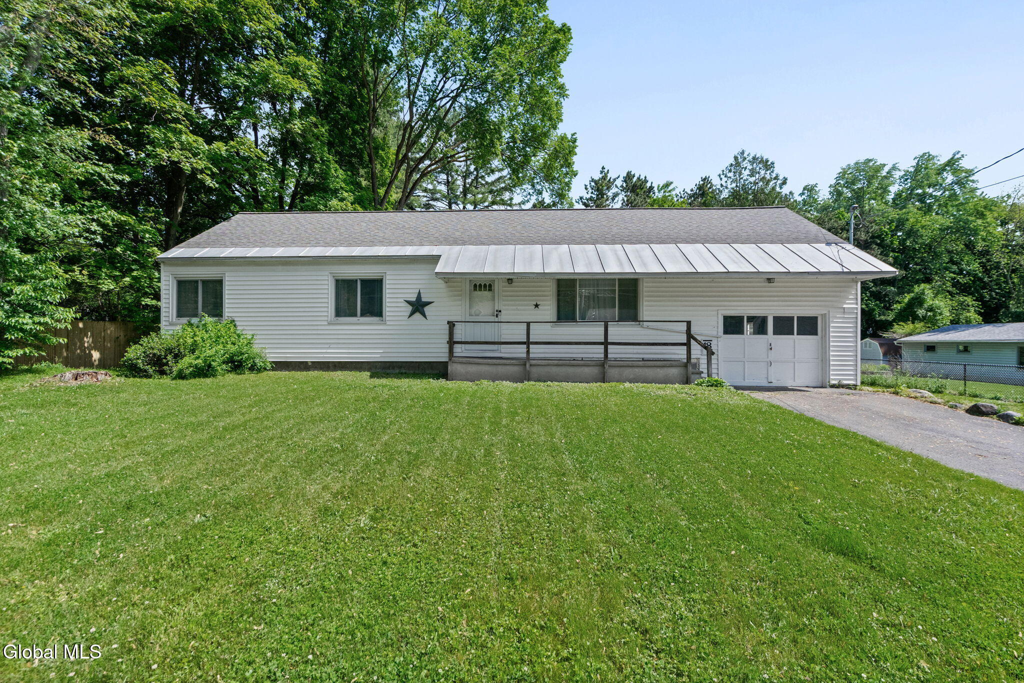 18 Edmel Road Glenville, NY 12302 - Photo 1 of 21 1