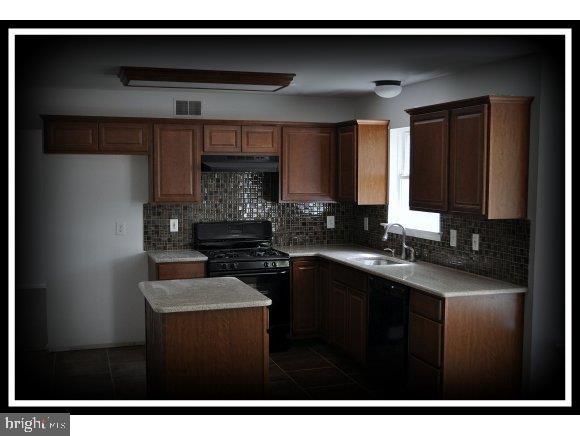 91 Riptide Avenue Manahawkin, NJ 08050 - Photo 7 of 17 Gallery Image 7