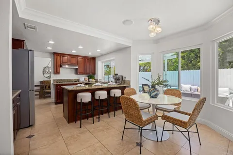 $1,840,000 | 1965 Avenida La Posta, Encinitas, CA 92024