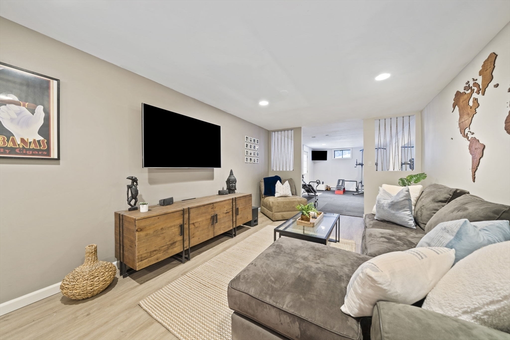 9 Mast Hill Road Hingham, MA 02043 - Photo 31 of 40