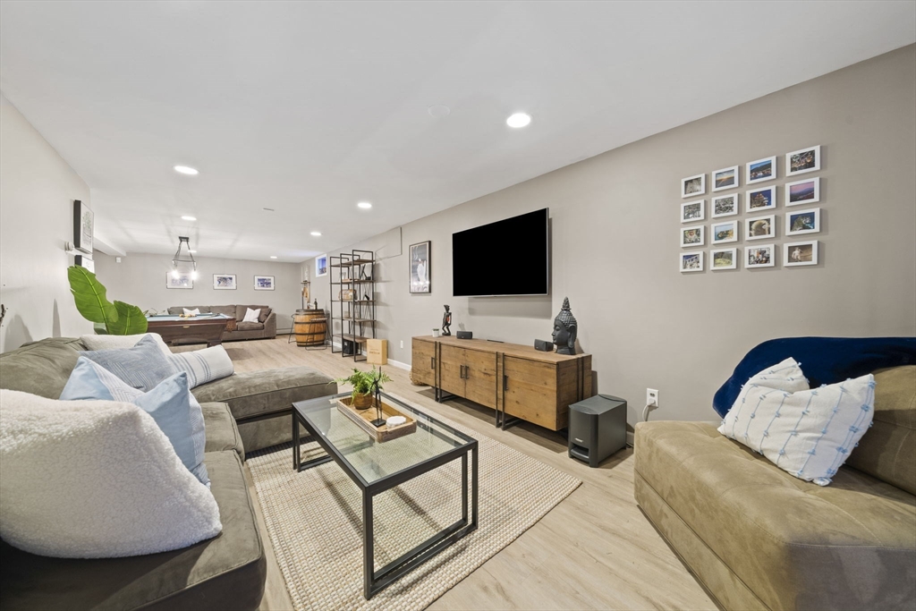 9 Mast Hill Road Hingham, MA 02043 - Photo 32 of 40