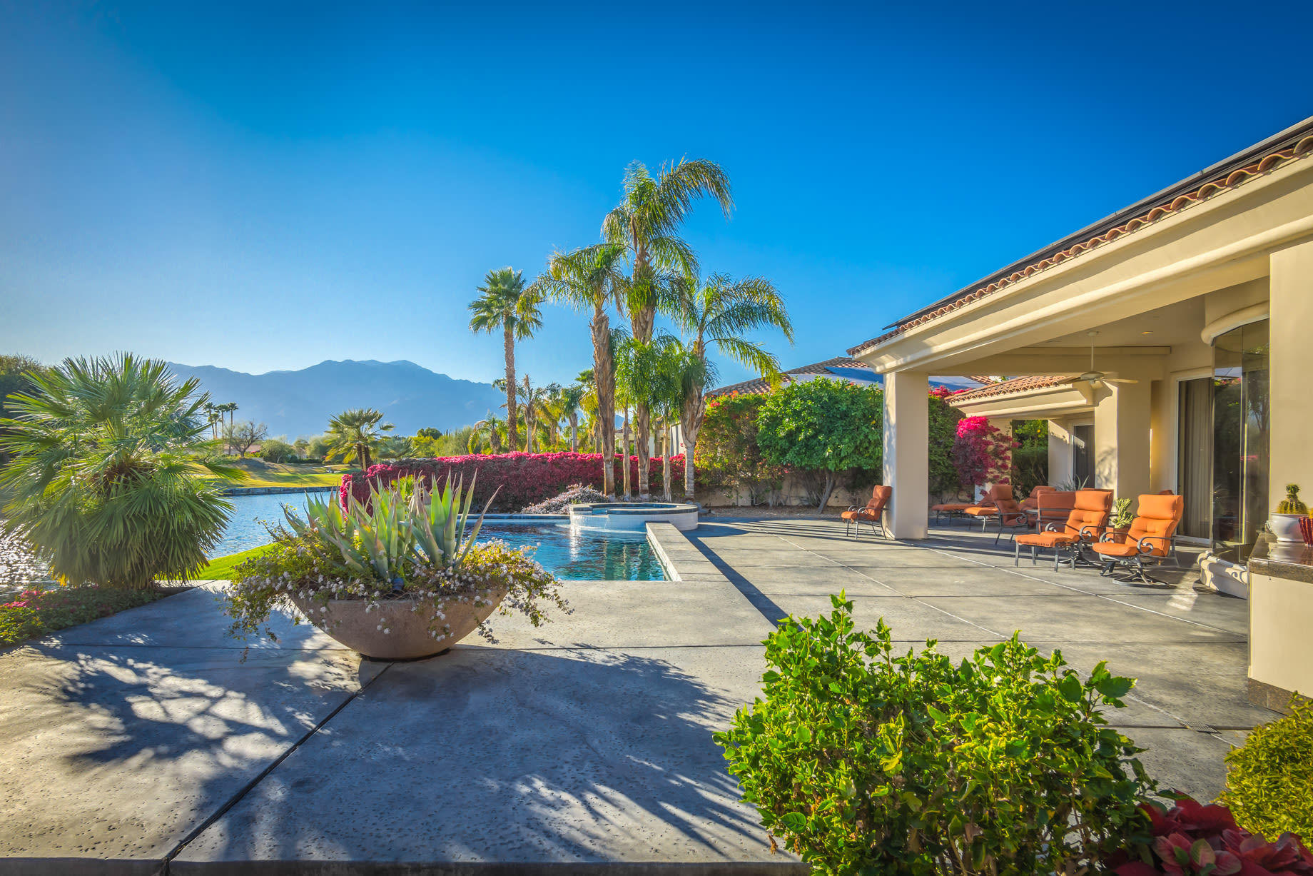 238 Loch Lomond Road Rancho Mirage, CA 92270 - Photo 44 of 44 a view of a volley ball court