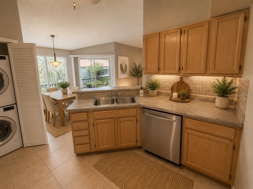 4807 Normandy Place, Unit 202 Orlando, FL 32811 - Photo 8 of 21