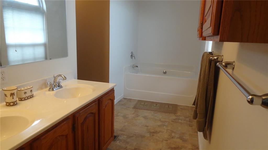 524 Blue Ridge Drive Coraopolis, PA 15108 - Photo 17 of 25 Gallery Image 17