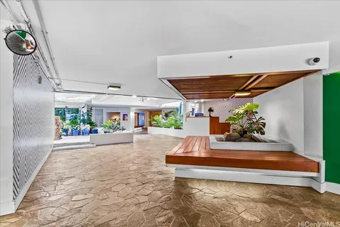 $280,000 | 2463 Kūhiō Avenue, Unit 810, Honolulu, HI 96815