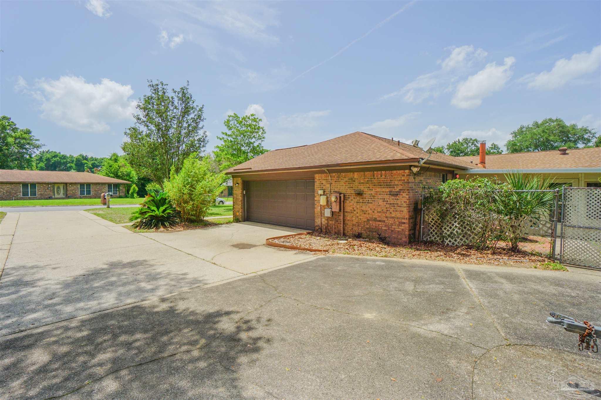 8310 Pilgrim Road Pensacola, FL 32514 - Photo 7 of 58 Gallery Image 7