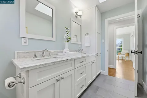 $2,095,000 | 833 Crossbrook Court, Moraga, CA 94556