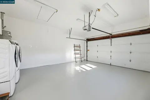 $2,095,000 | 833 Crossbrook Court, Moraga, CA 94556