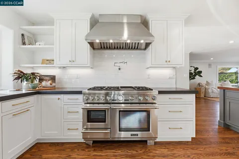 $2,095,000 | 833 Crossbrook Court, Moraga, CA 94556