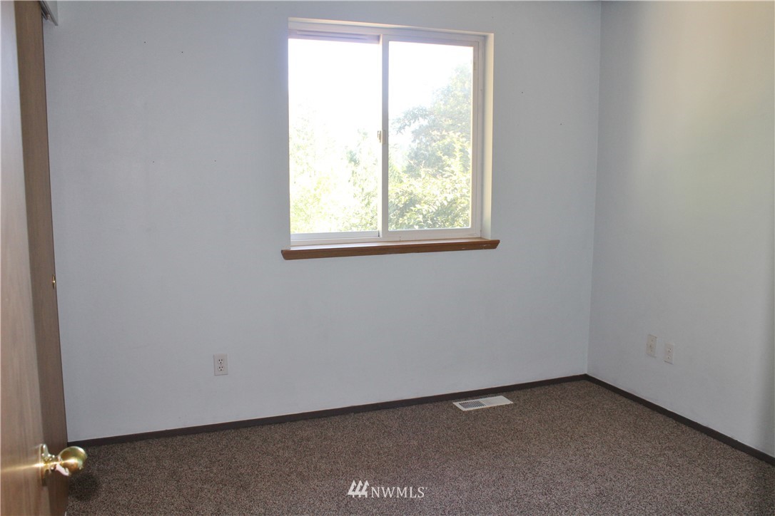744 W Road Sedro-Woolley, WA 98284 - Photo 7 of 14