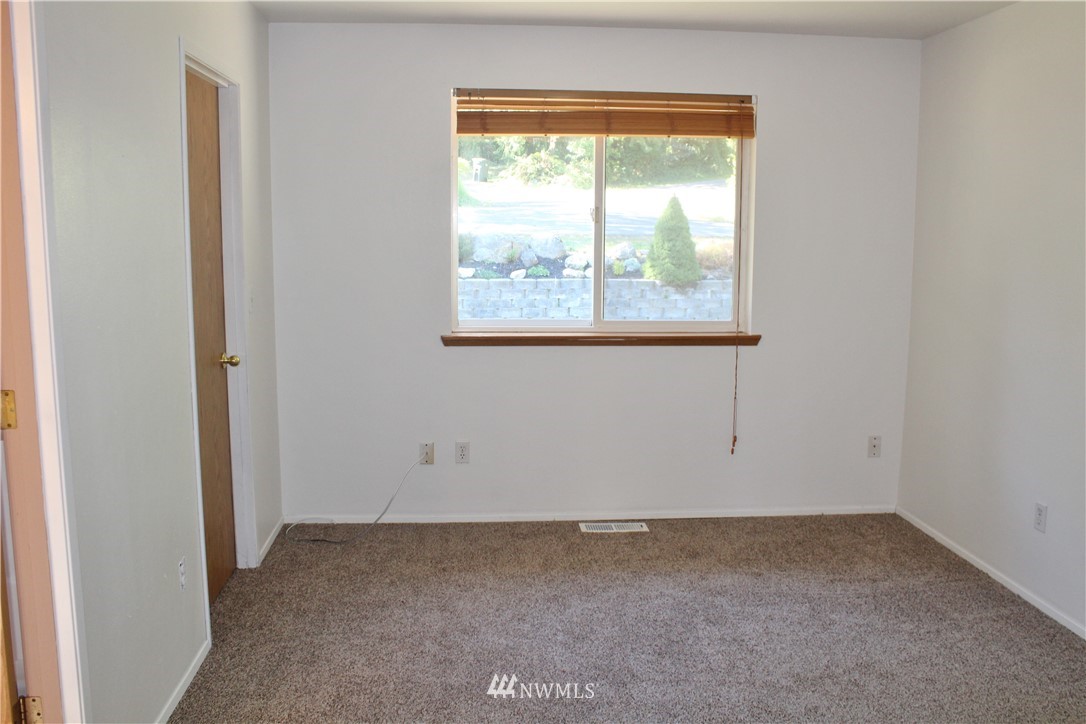 744 W Road Sedro-Woolley, WA 98284 - Photo 8 of 14