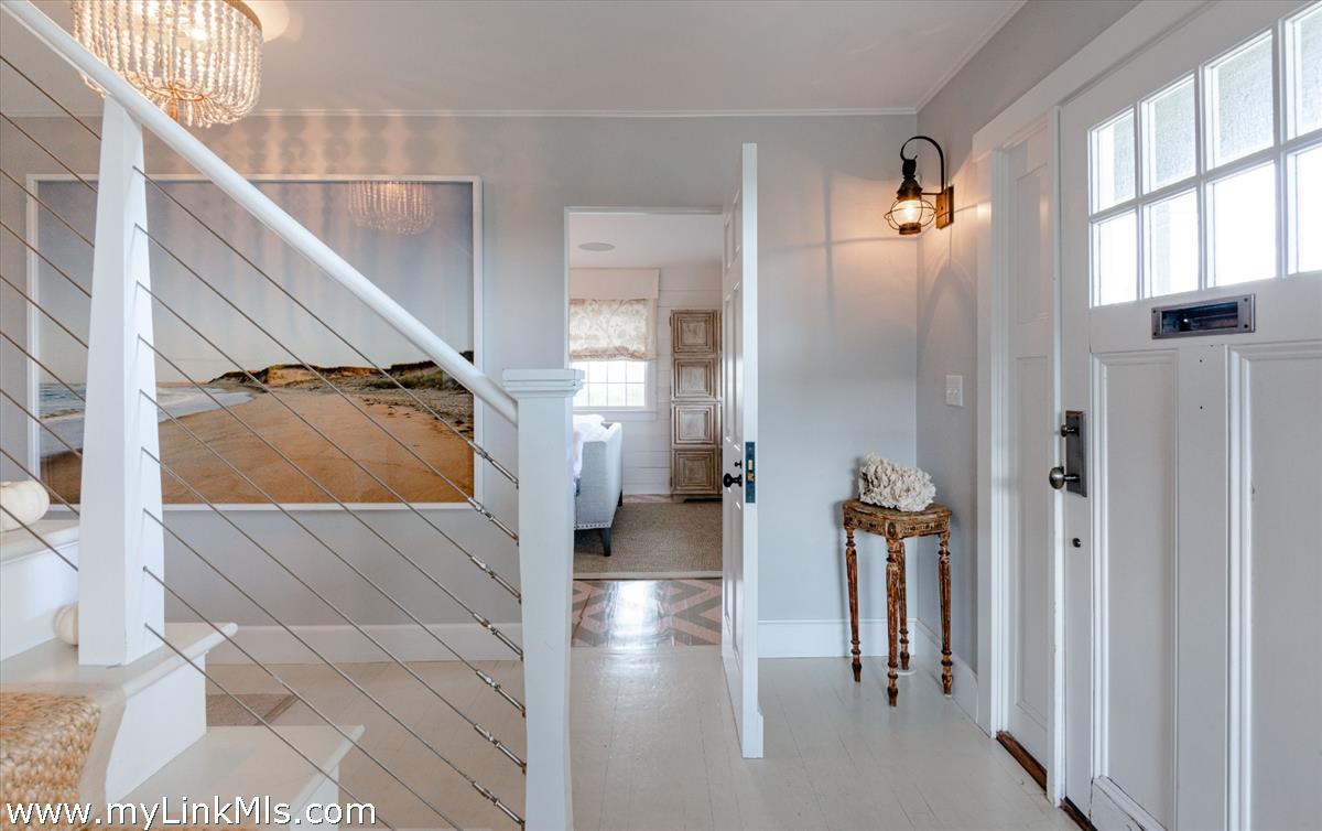 104 Baxter Road Nantucket, MA 02554 - Photo 14 of 61 Entryway