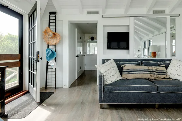 $11,500,000 | 17 Massachusetts Avenue, Nantucket, MA 02554