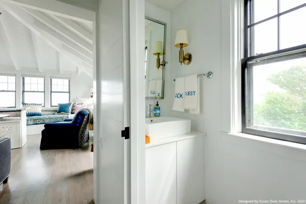 $11,500,000 | 17 Massachusetts Avenue, Nantucket, MA 02554