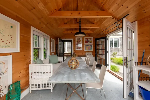 $11,500,000 | 17 Massachusetts Avenue, Nantucket, MA 02554